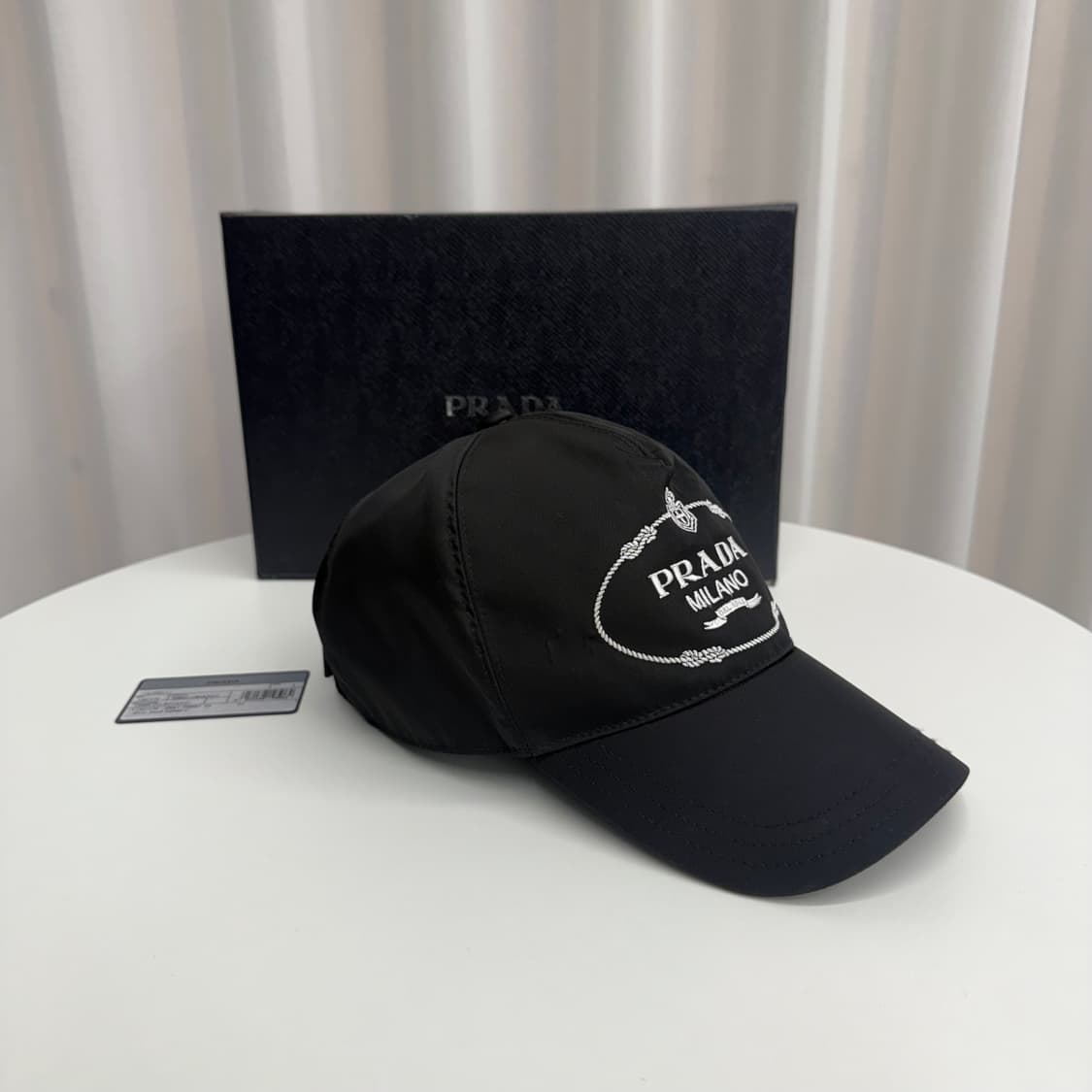 [L] 프라다 자수로고 나일론 볼캡 블랙 상품이미지3