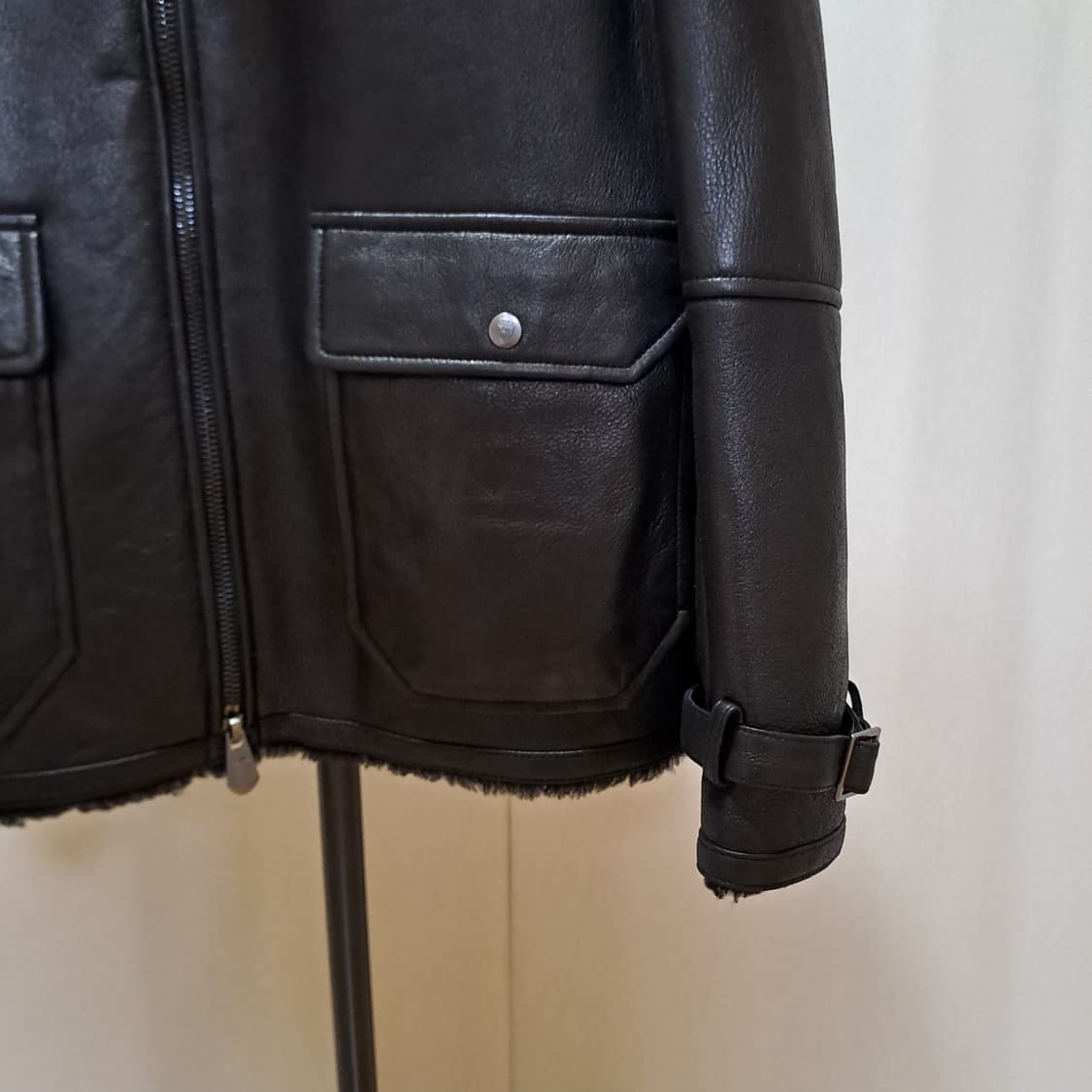 (택포) 다니엘크래뮤 양가죽 양털 블랙 무스탕 100 A912 상품이미지2