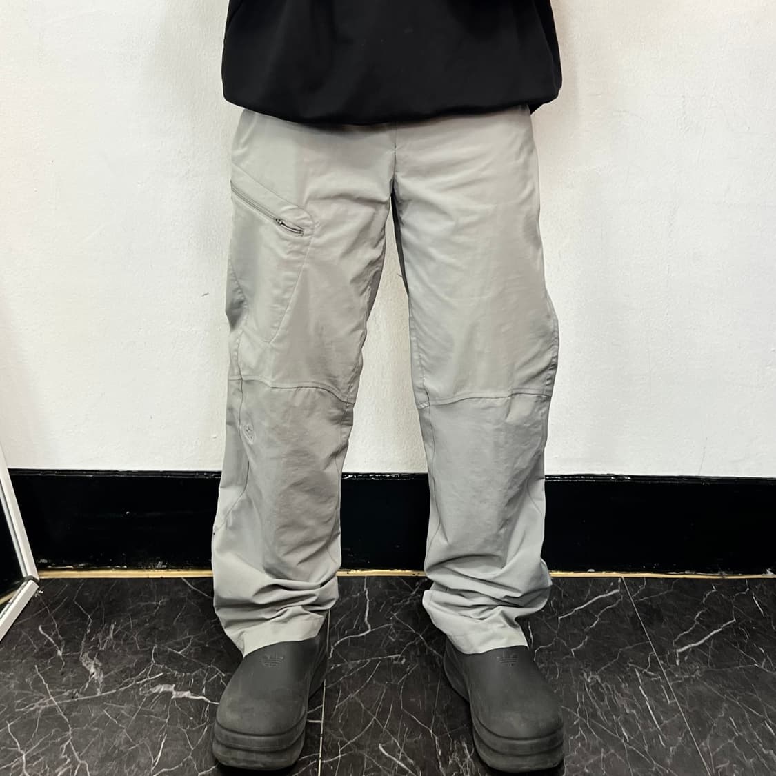 나이키 ACG 로고 루즈 테크 트랙 팬츠 상품이미지2