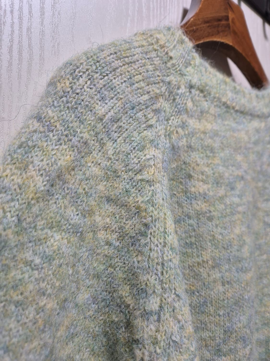 민트보카시 라운드넥 니트 상품이미지8