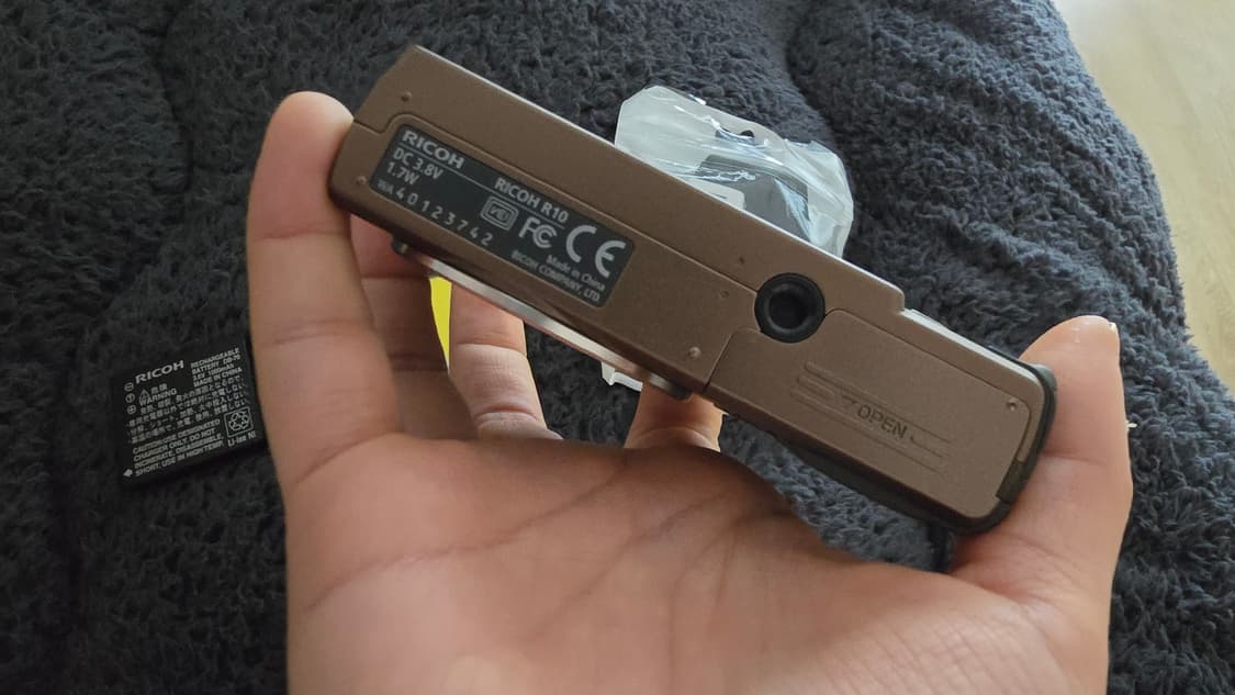 리코 R10 디카 판매합니다 상품이미지4