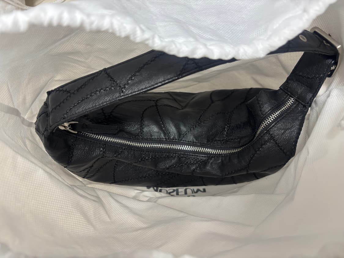 Sand museum cactus hobo bag mini black 상품이미지4