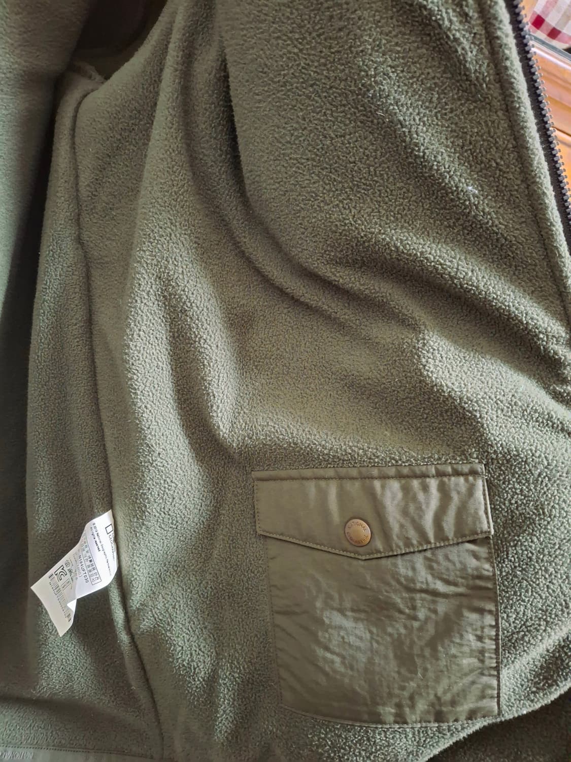 내셔널지오그래픽 카키 뽀글이 후리스 L 상품이미지4