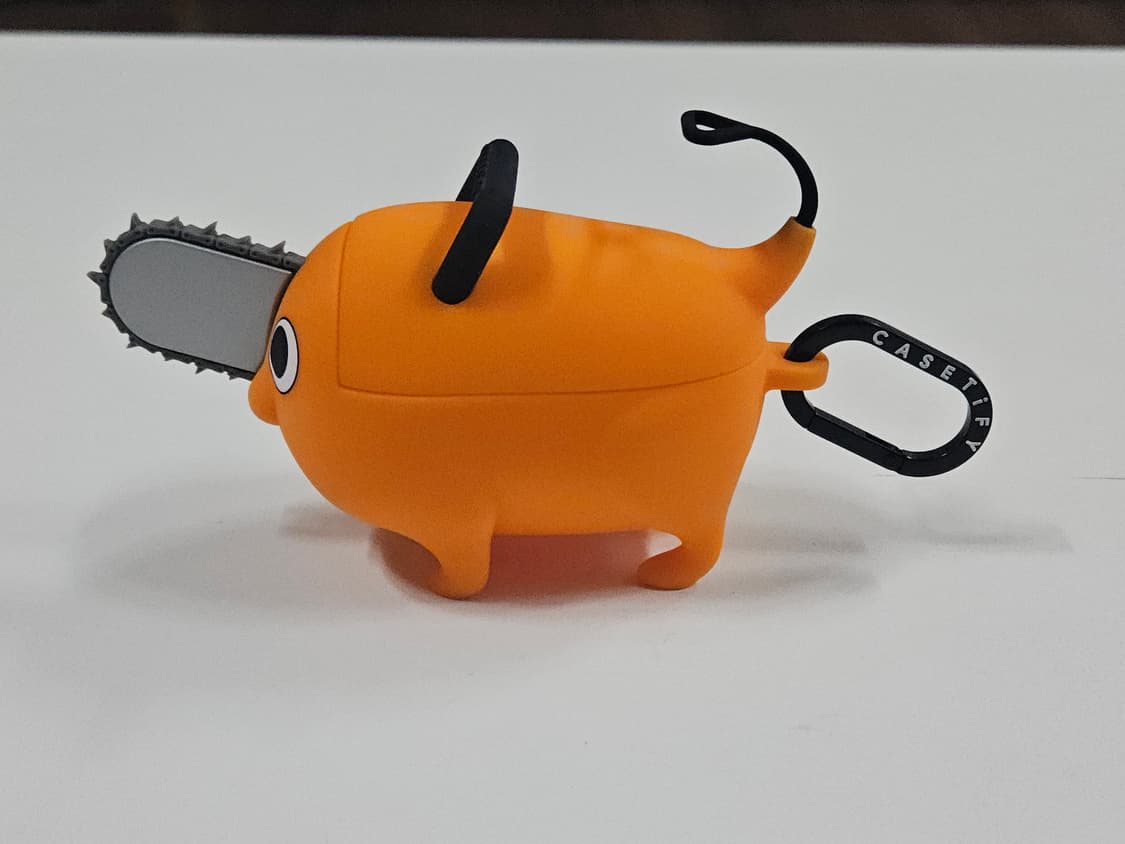 케이스티파이 x 체인소맨 포치타 에어팟케이스 상품이미지1