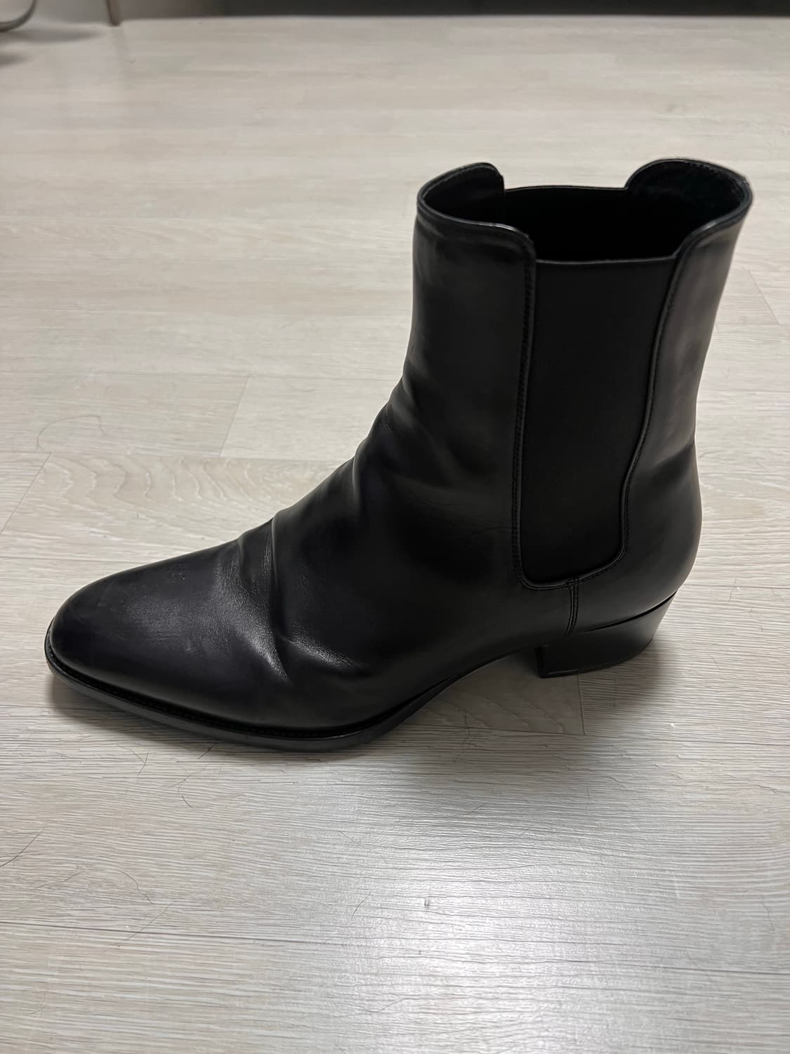 생로랑 와이어트 40 상품이미지2