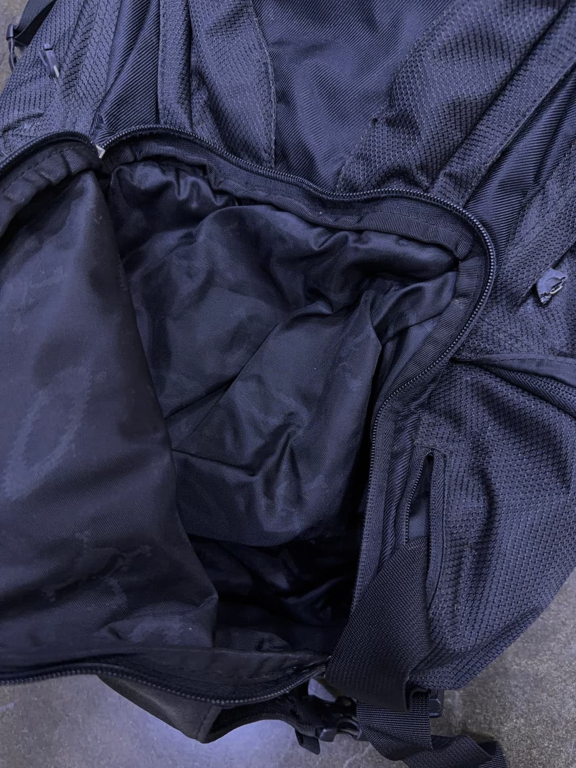 오클리 택티컬 멀티 유틸리티 백팩 블랙 상품이미지6