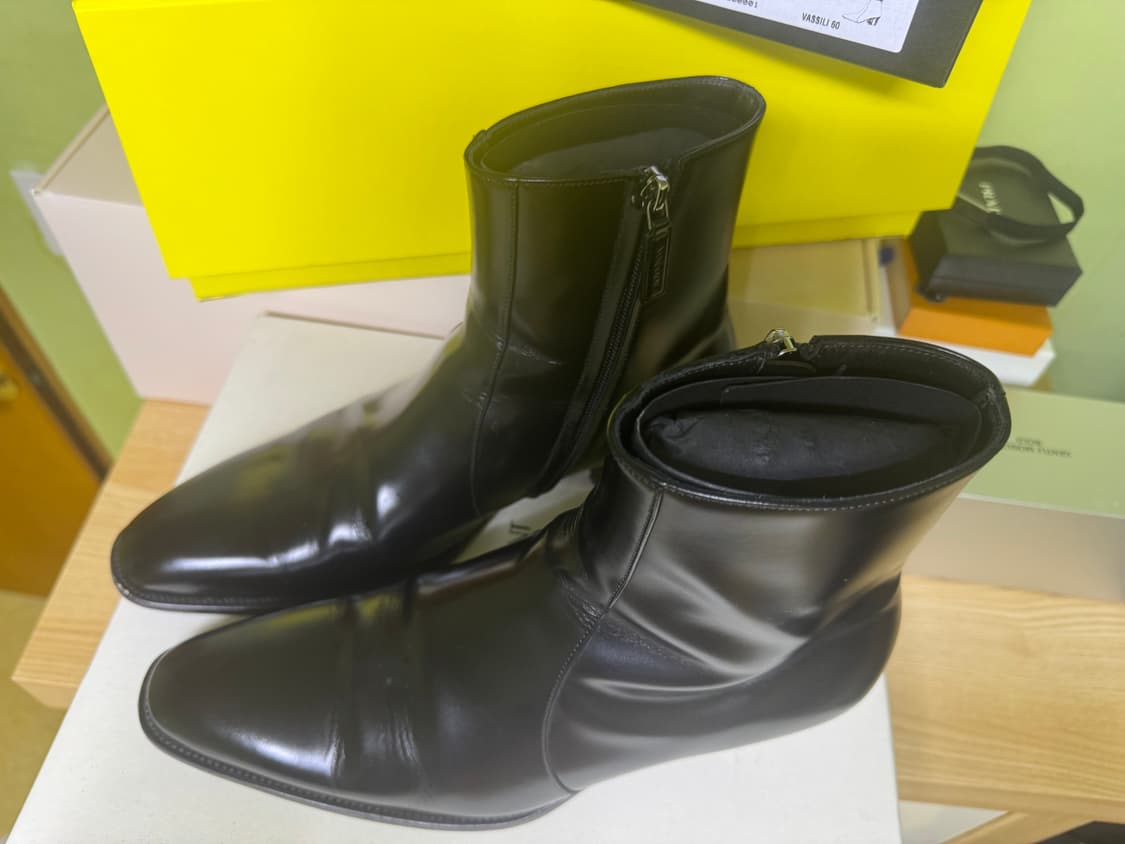 생로랑 로만 42사이즈 상품이미지2