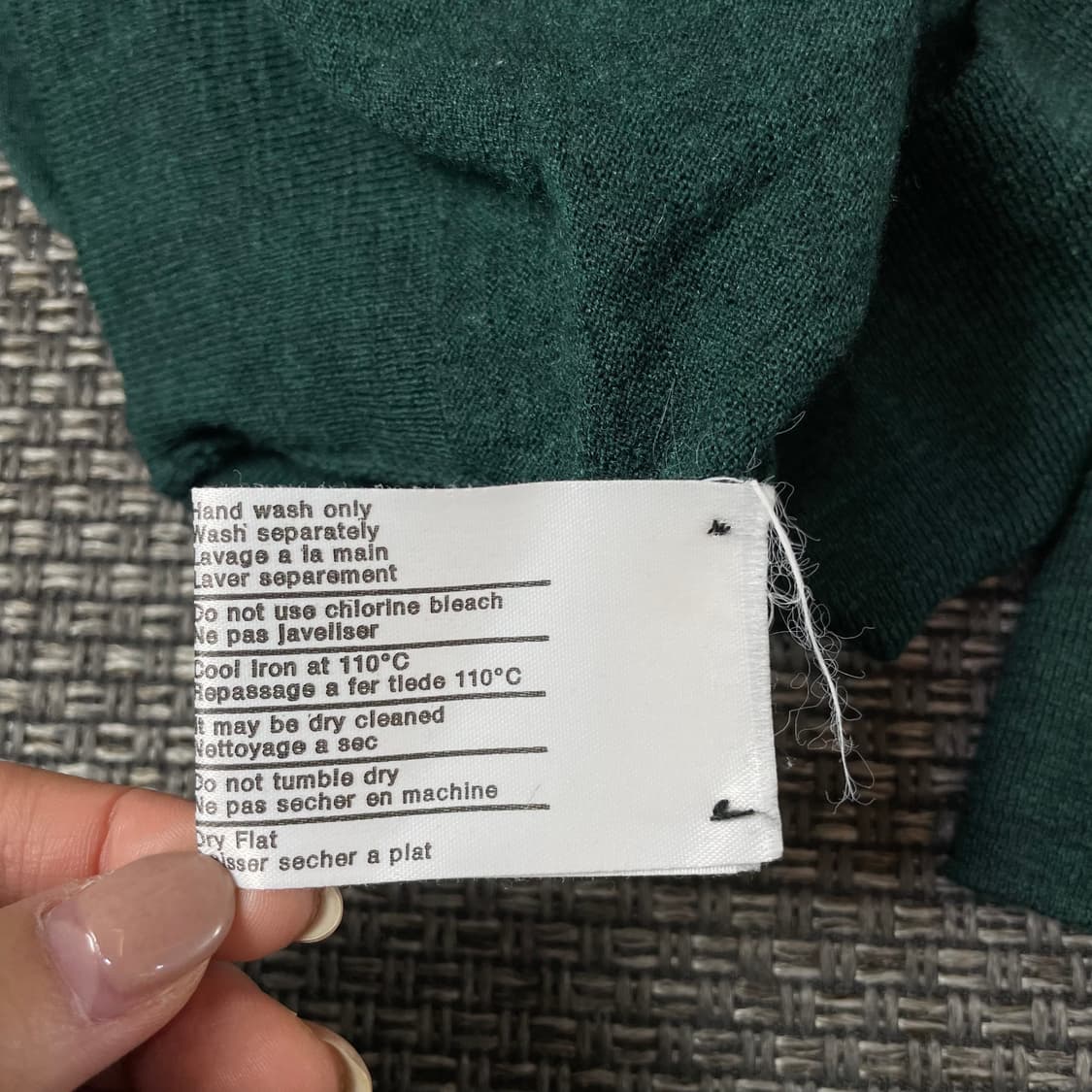 던힐 딥그린 브이넥 울 100 긴팔 니트 상품이미지9