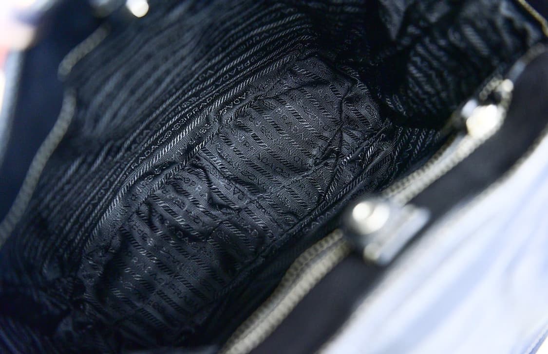 프라다 테수토 포코노 레더 버클 숄더백(정품) 상품이미지9