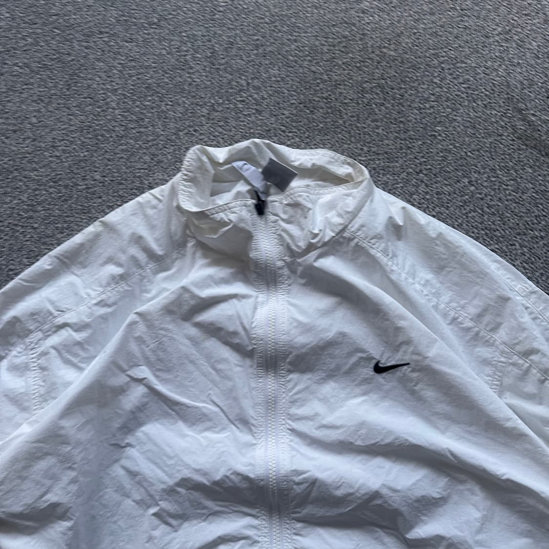 나이키 화이트 바람막이 자켓 상품이미지2