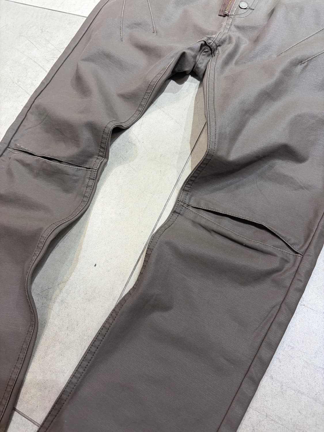 Tornado mart 토네이도 마트 버튼 디테일 팬츠  상품이미지4