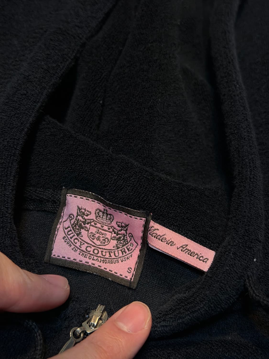 희귀) 쥬시꾸뛰르 글리터 딱붙핏 벨벳 후드집업 블랙 상품이미지4