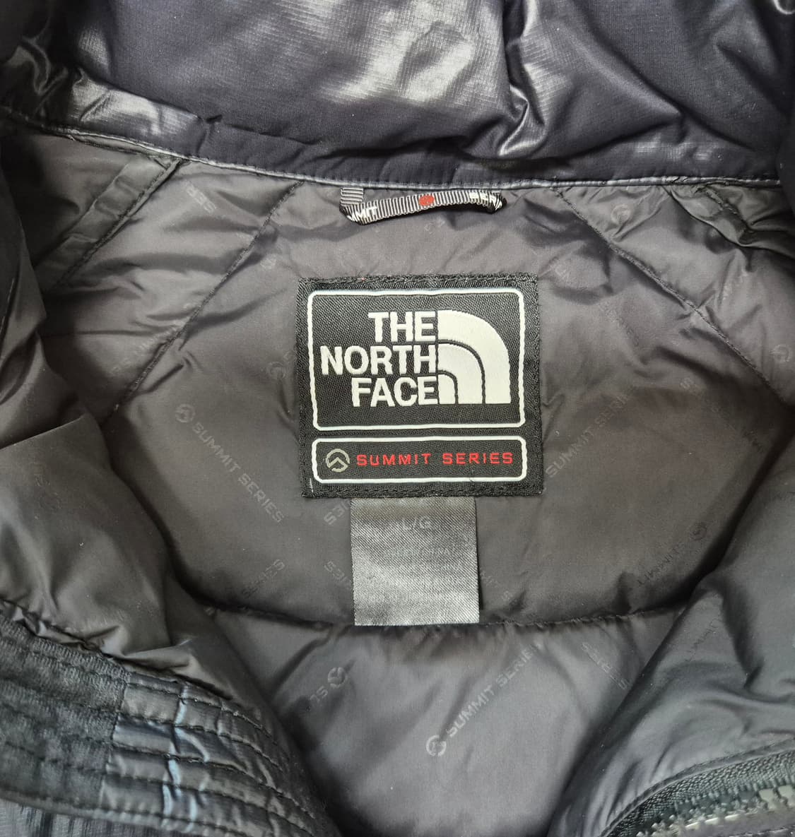 노스페이스 900필 서밋 경량 패딩 (블랙/여성L) 상품이미지3