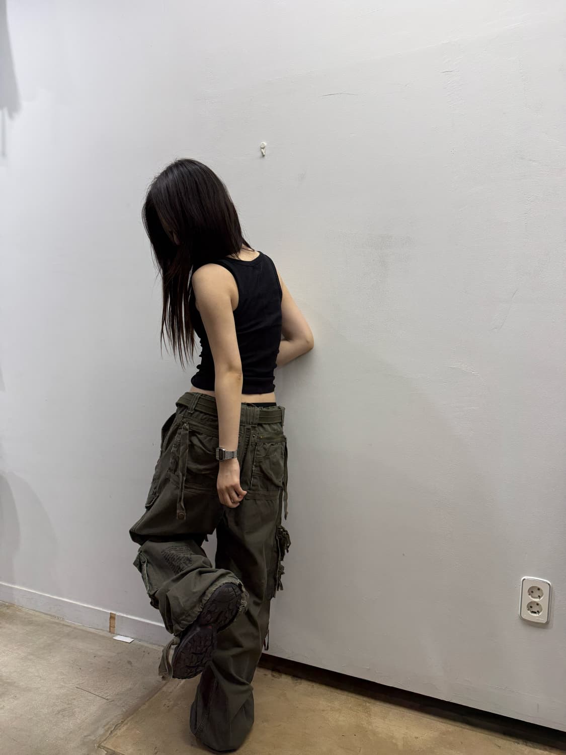 스트랩 디테일 멀티포켓 카고팬츠 상품이미지8