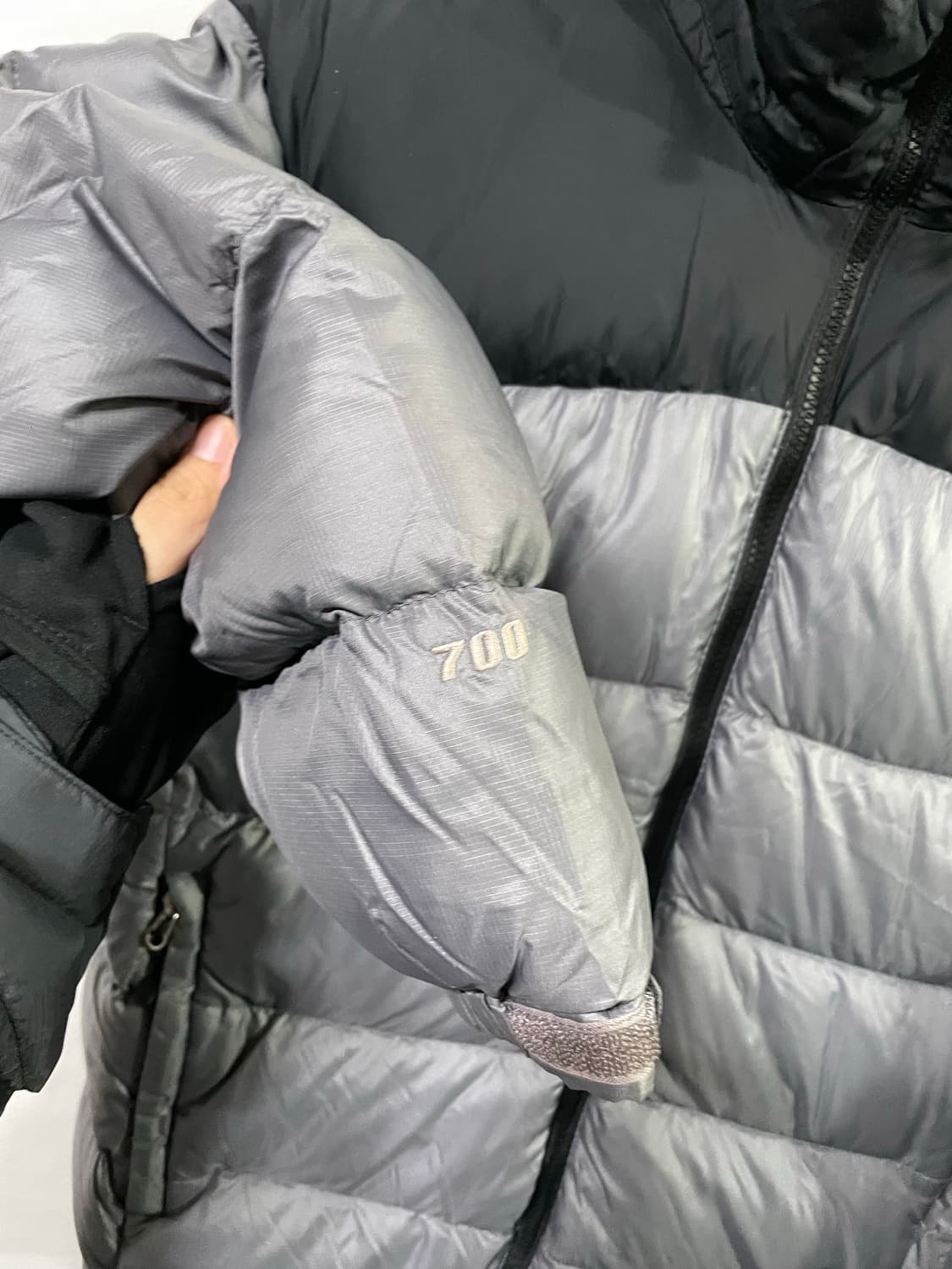 노스페이스 눕시 패딩 95-100 사이즈 그레이 희귀 색상 상품이미지4