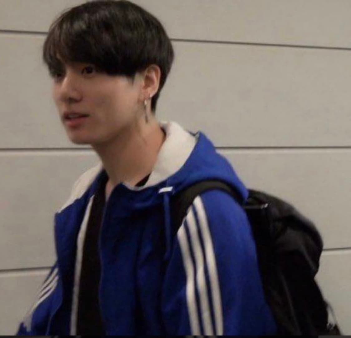 아디다스 해외판 방탄 정국 꾹디다스 트레포일 누빔 바람막이 자켓 블루 상품이미지4