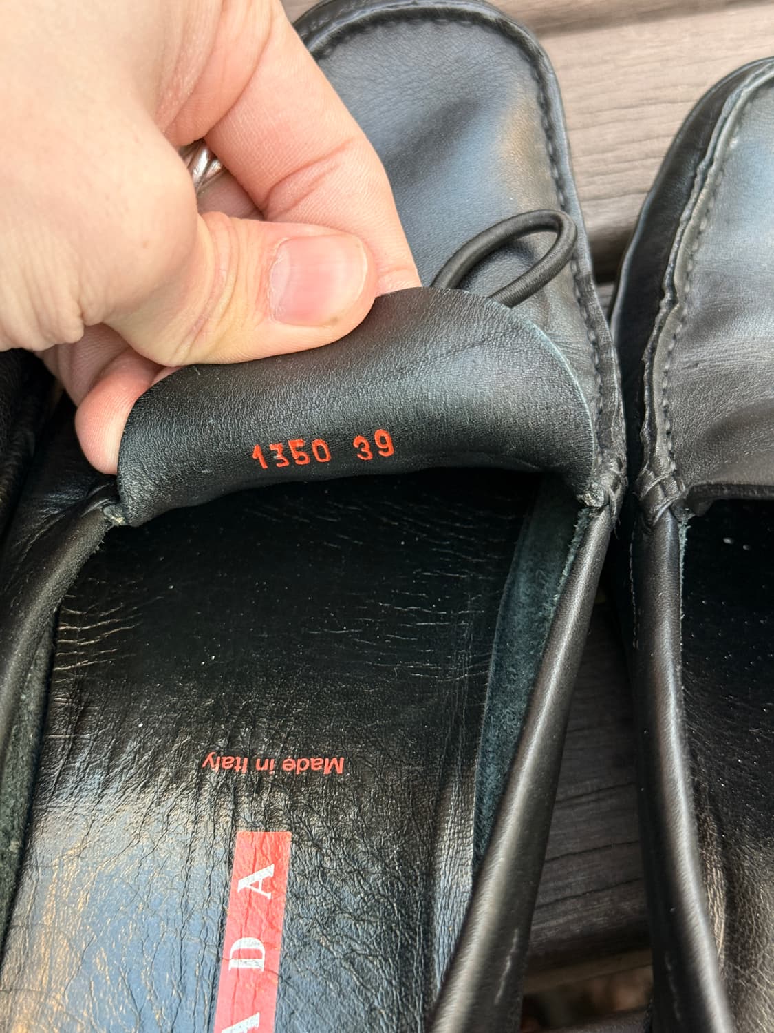 00s Prada Toggle String Leather Loafers 상품이미지6