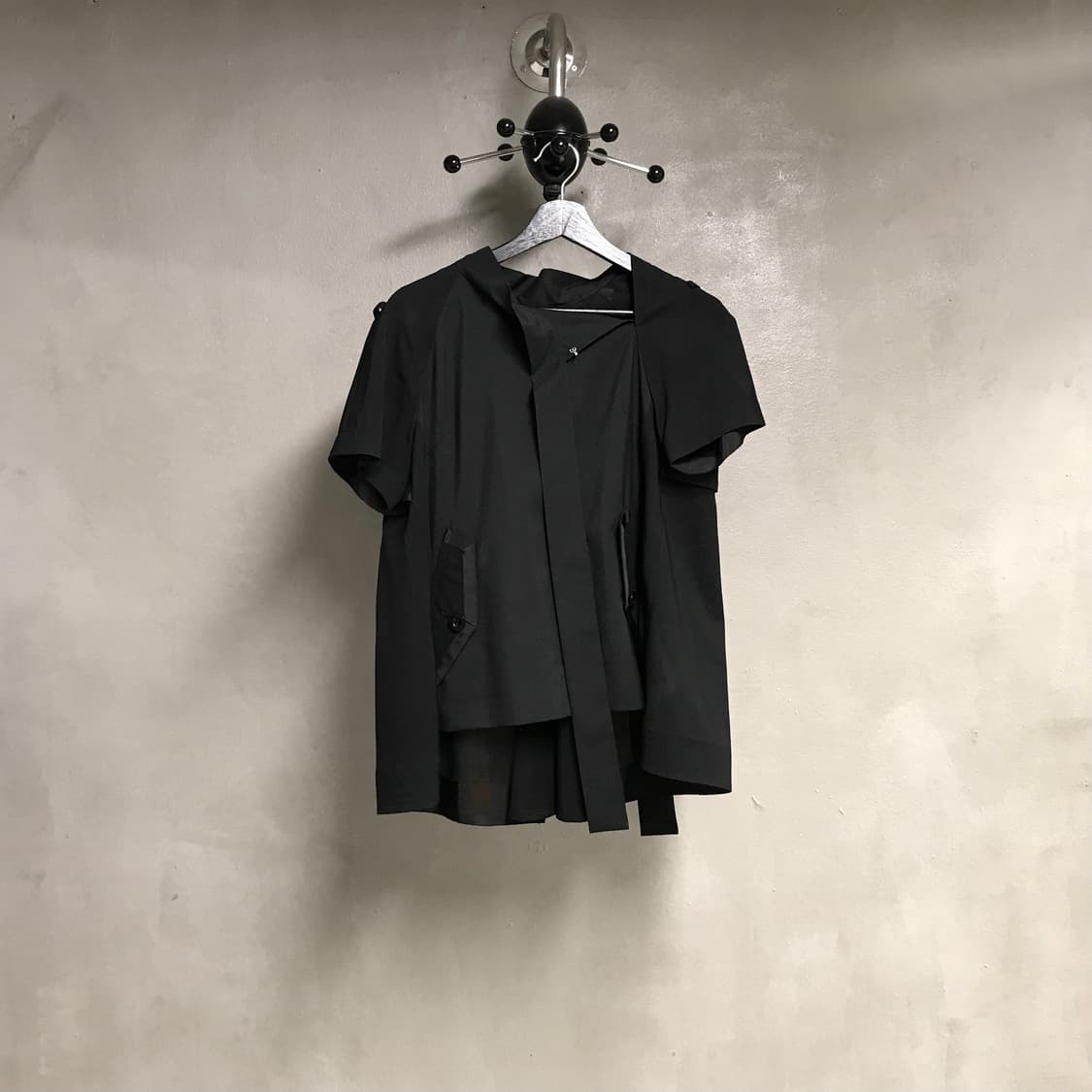 사카이 블랙 반팔 블라우스 2(W) 상품이미지1