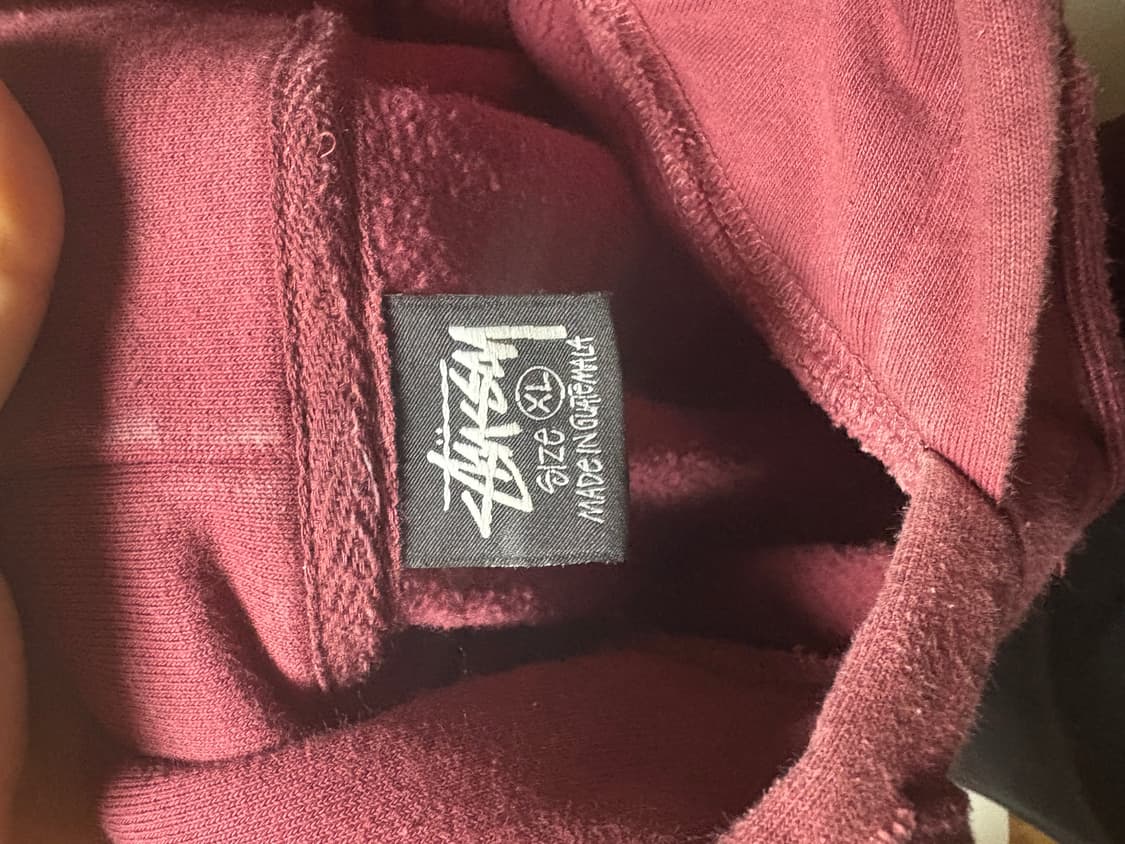 스투시 후드티 옥스블러드색상 상품이미지3