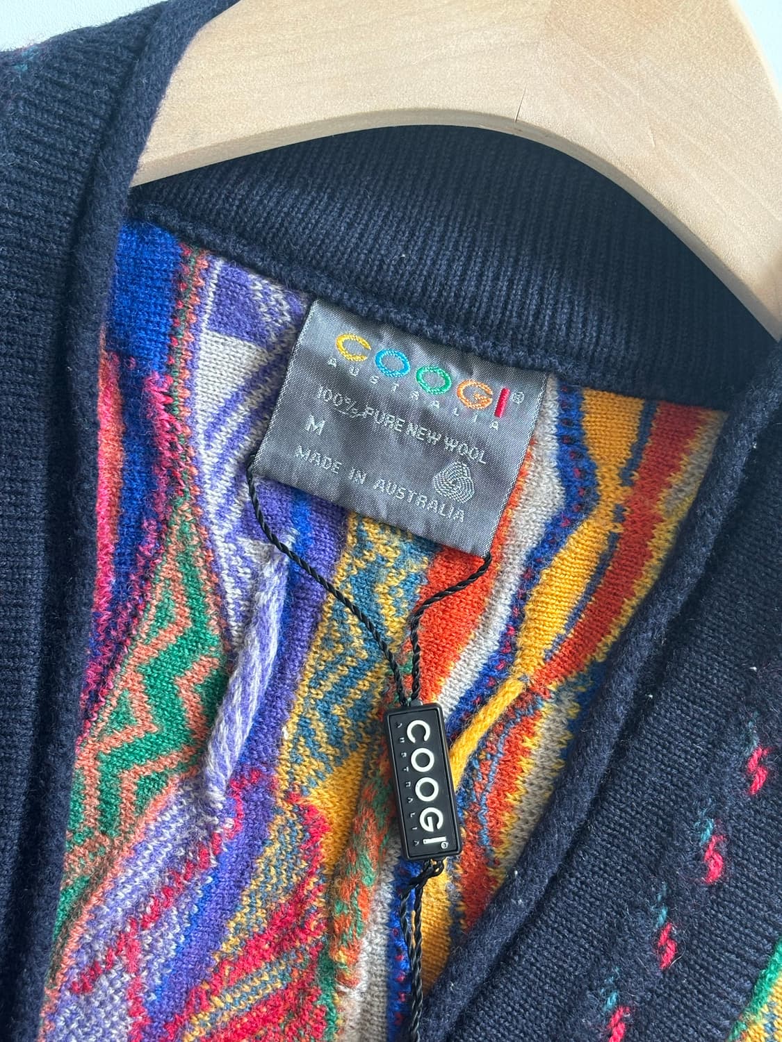 Coogi 쿠지 오스트레일리아 카멜레온 케이블 브이넥 가디건 상품이미지8