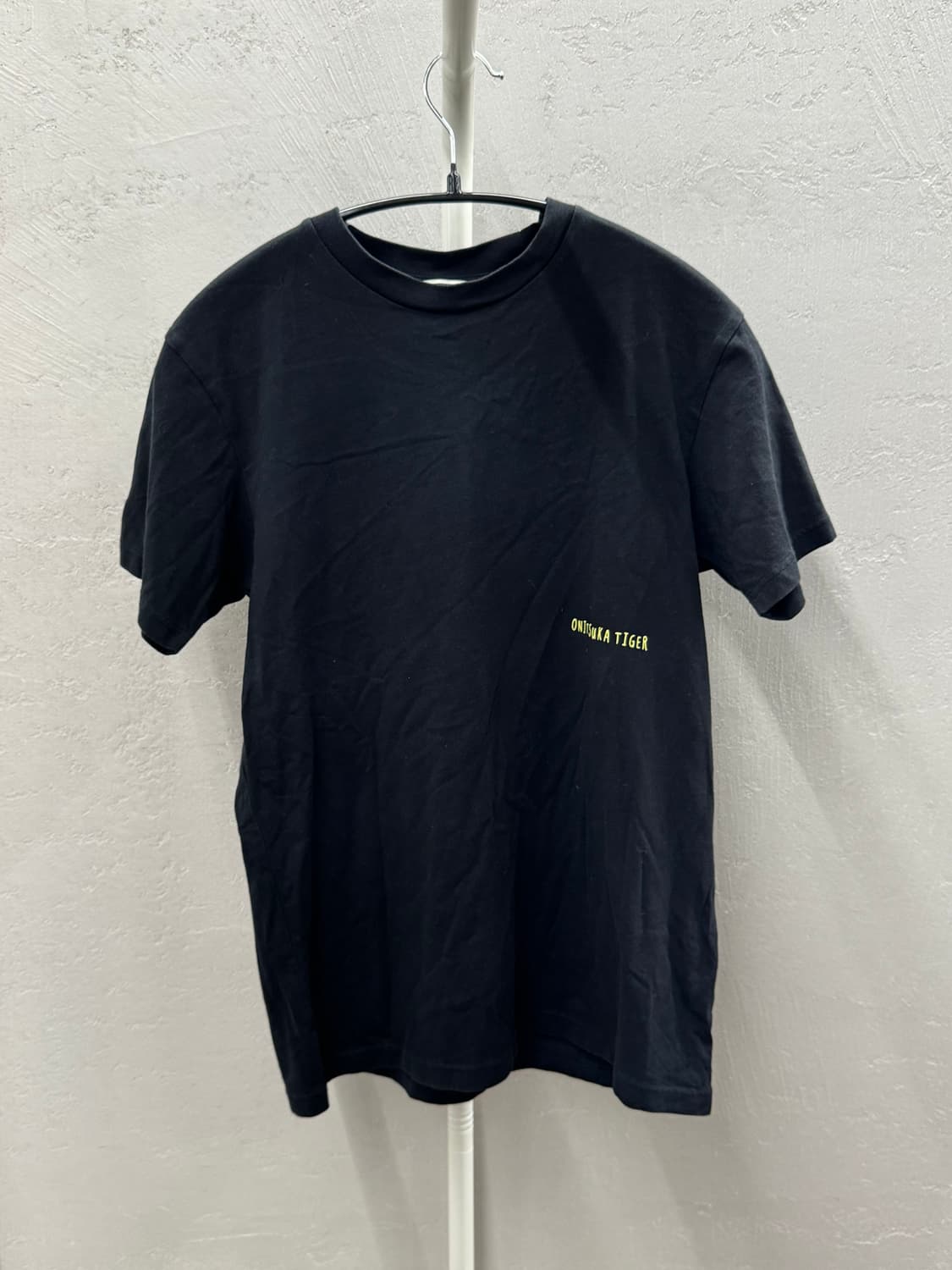 오니츠카타이거 블랙 반팔 티셔츠  상품이미지2