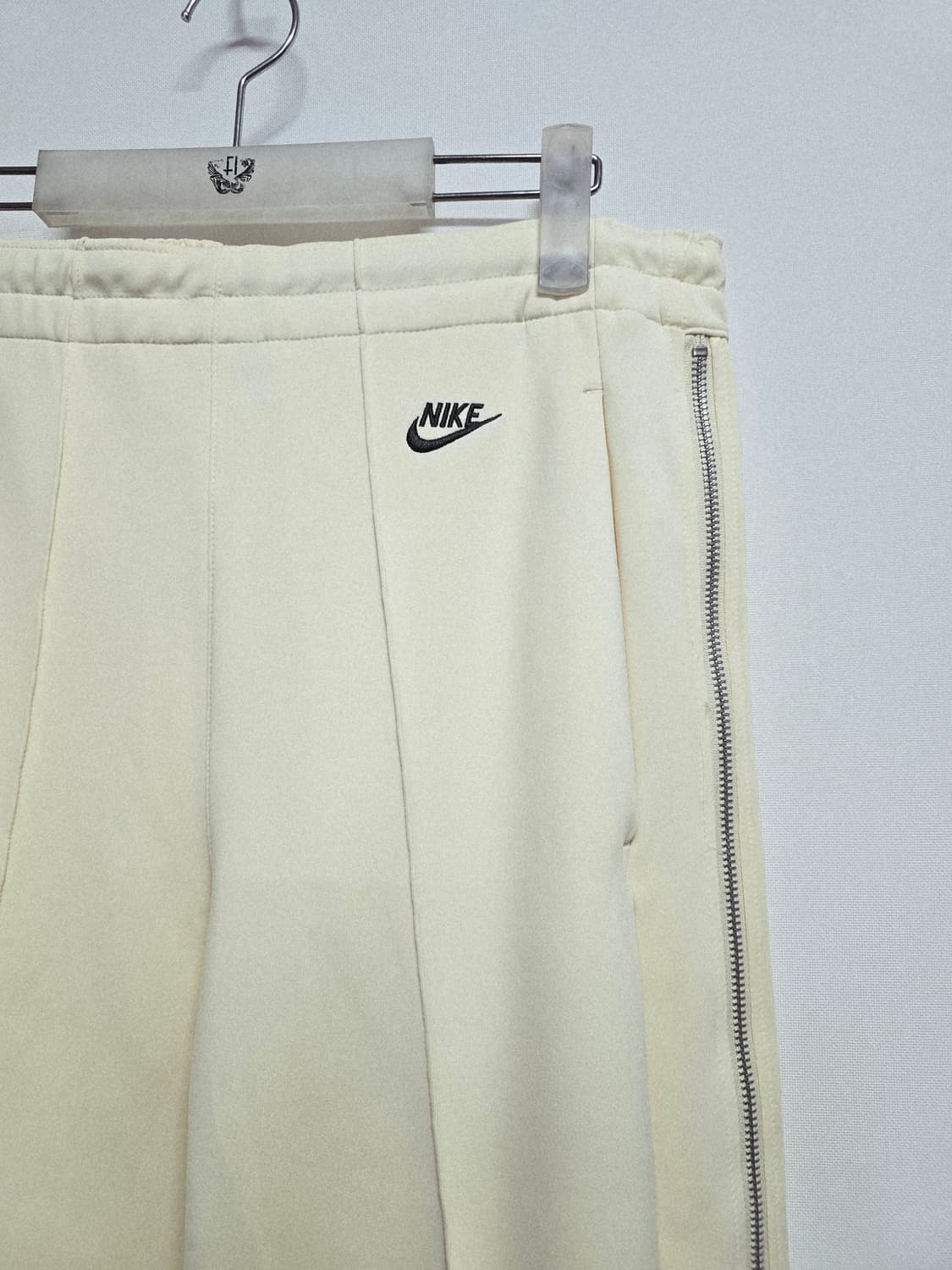 나이키 맨즈 스포츠웨어 트랙 팬츠 지퍼 디테일 상품이미지2