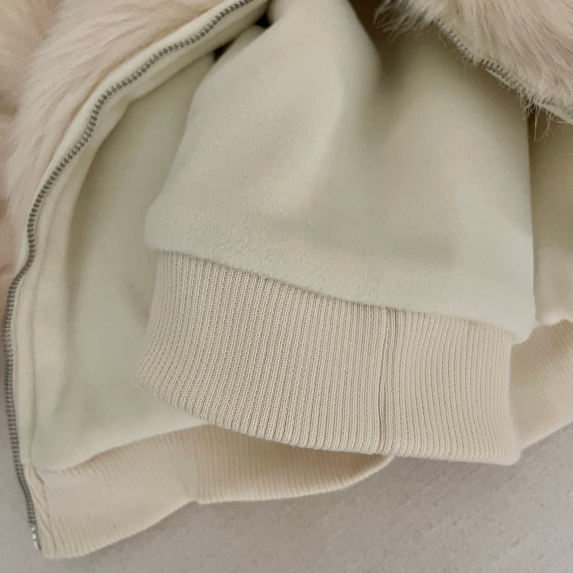 glowny 글로니 리반 퍼 자켓 아이보리 크림 택달린 새상품 상품이미지9