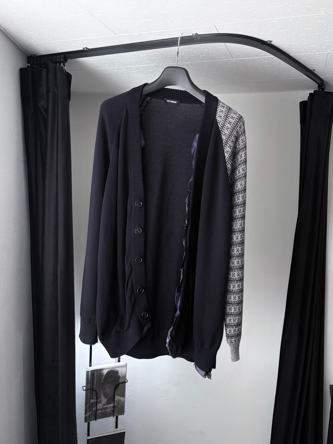 라프 시몬스 2019s/s 퓨어 코튼 비대칭 슬리브 가디건 상품이미지6