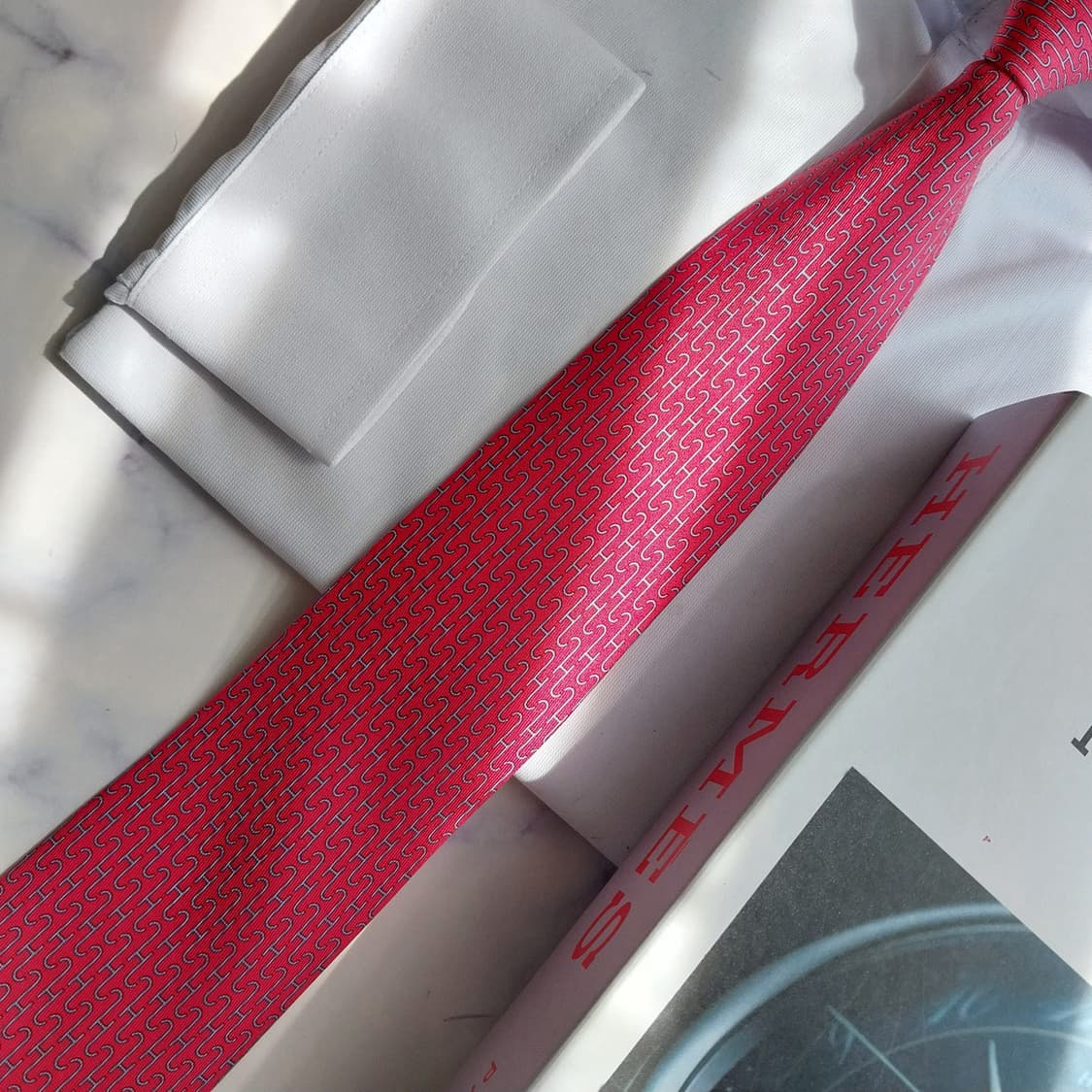 에르메스 실크 진핑크 H모티브 패턴 넥타이 8cm A+등급 K2591
 상품이미지6