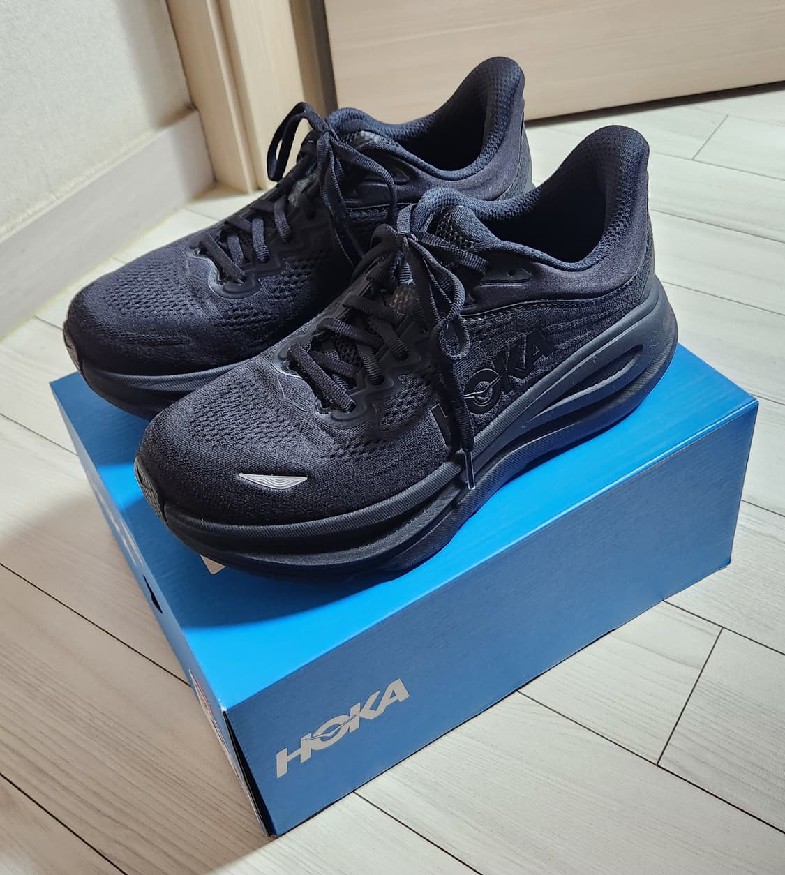 [호카] 본디 9 wide(265) 풀 박스 상품이미지1