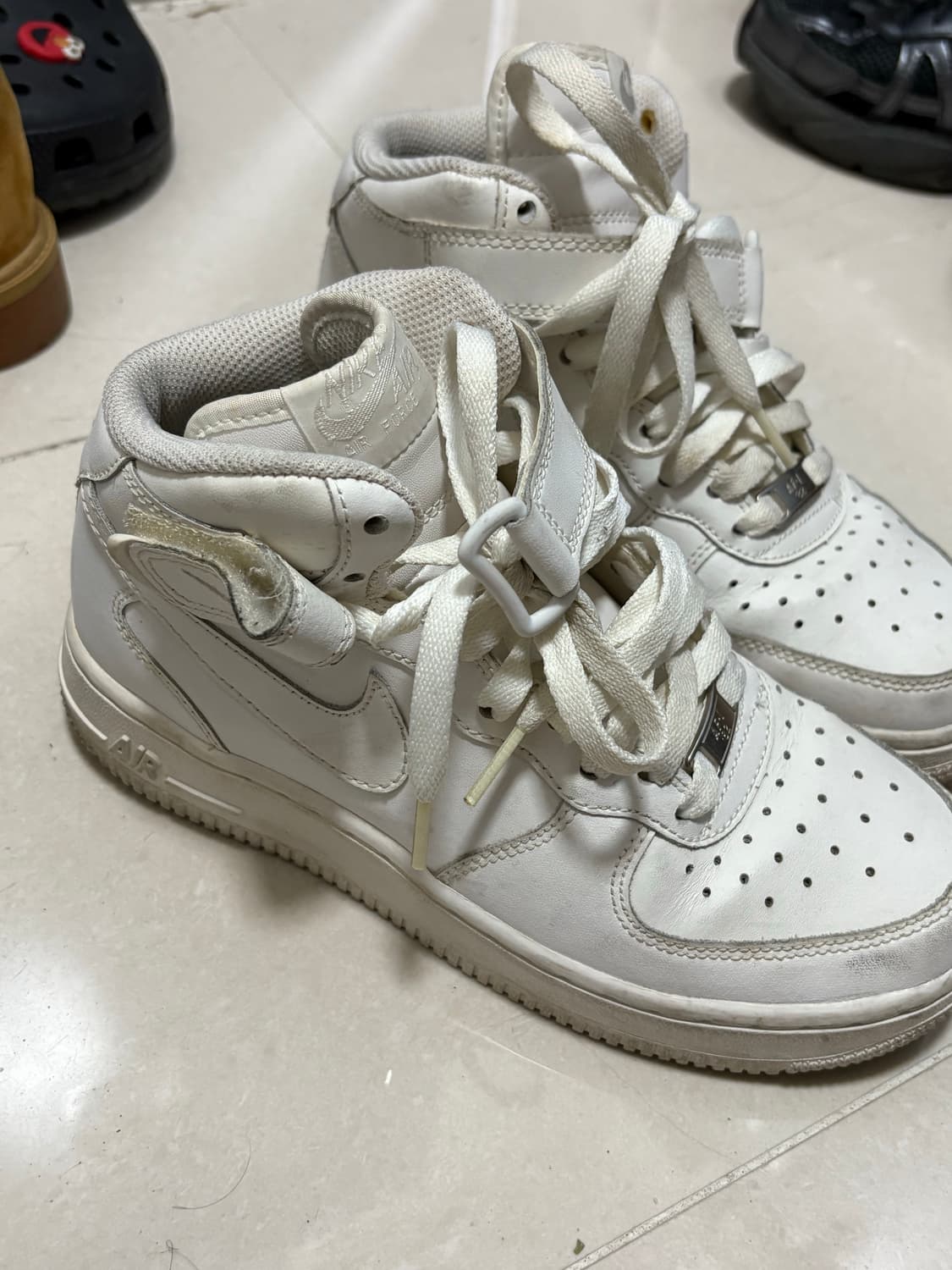 에어포스 하이 240 상품이미지1