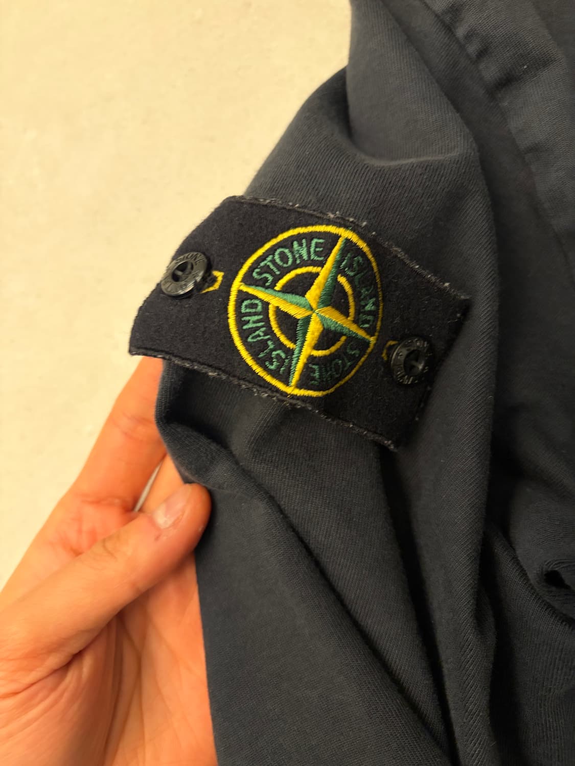 스톤아일랜드 블랙 롱슬리브 상품이미지4