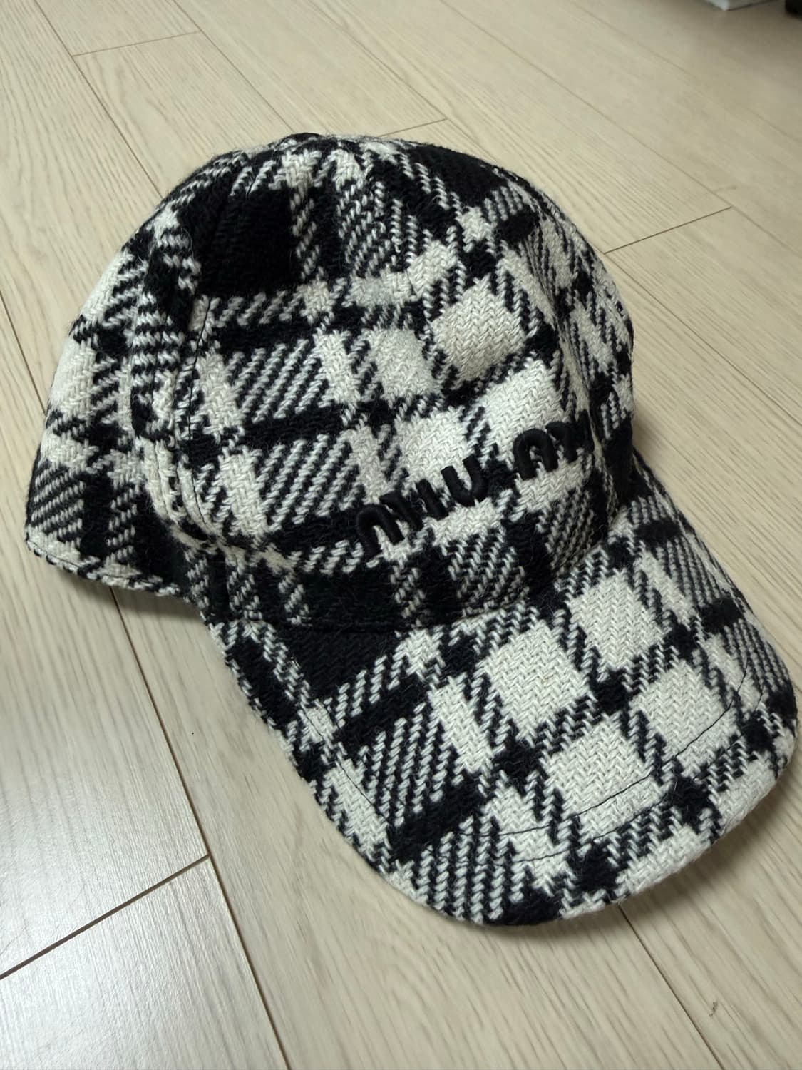 미우미우 볼캡 상품이미지1