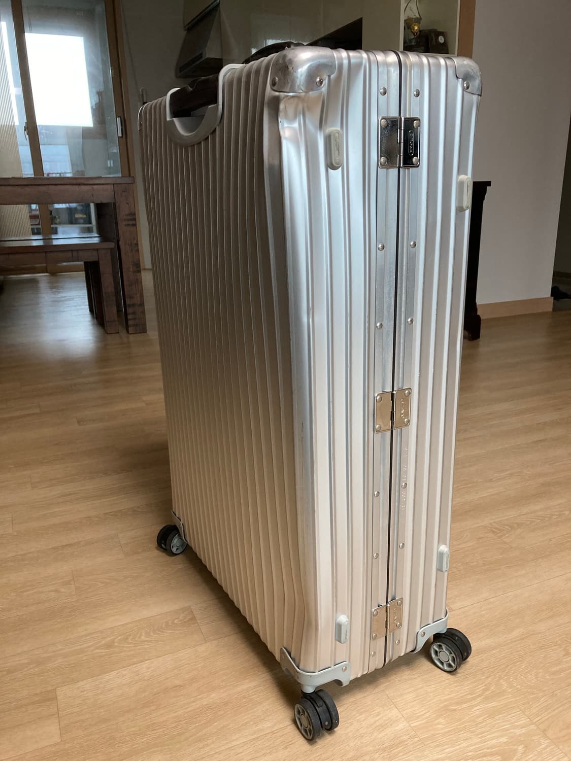 리모와 클래식 플라이트 77 상품이미지7