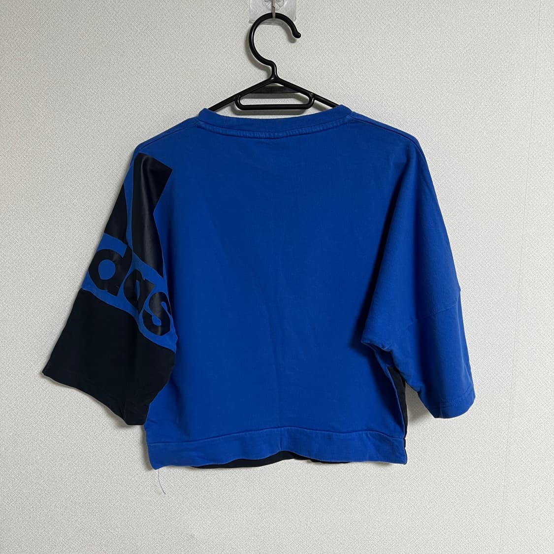 아디다스 반팔 크롭 티셔츠 XS 상품이미지3