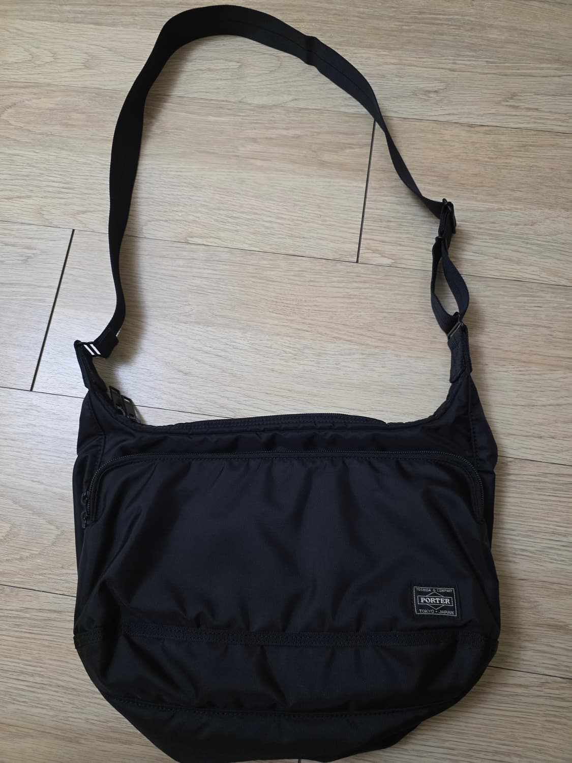 포터 플래시 숄더백 블랙 상품이미지1
