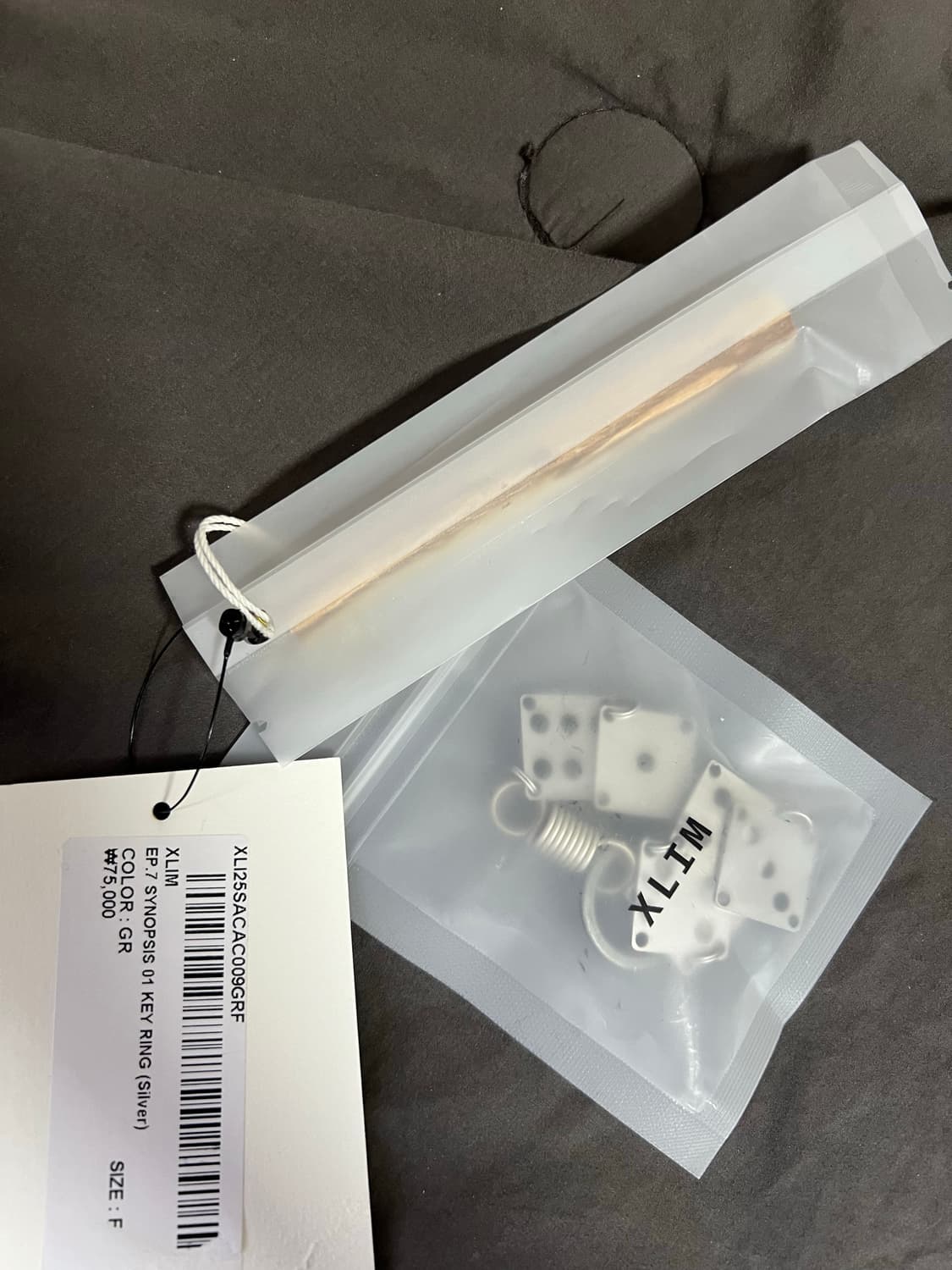 (새상품) 정가7.5 엑슬림 ep7 시놉시스 다이스 키링 XLIM 상품이미지1