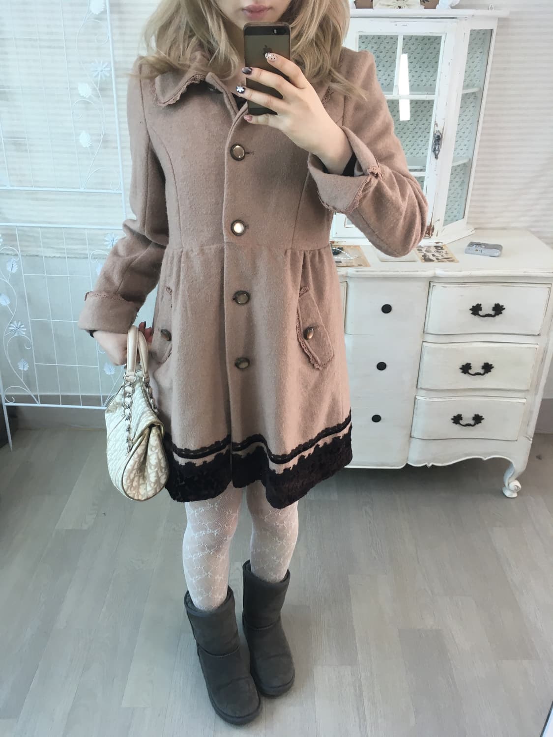 액시즈팜 라떼 앤틱 레이스 코트 상품이미지3