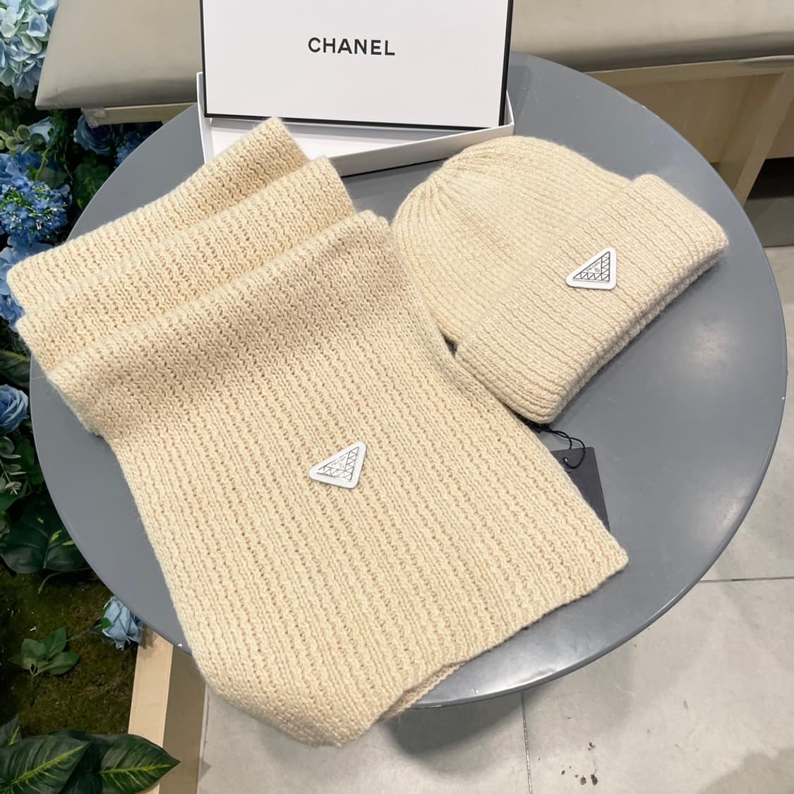 프라다 클래식 세트 [모자 & 스카프] 상품이미지3