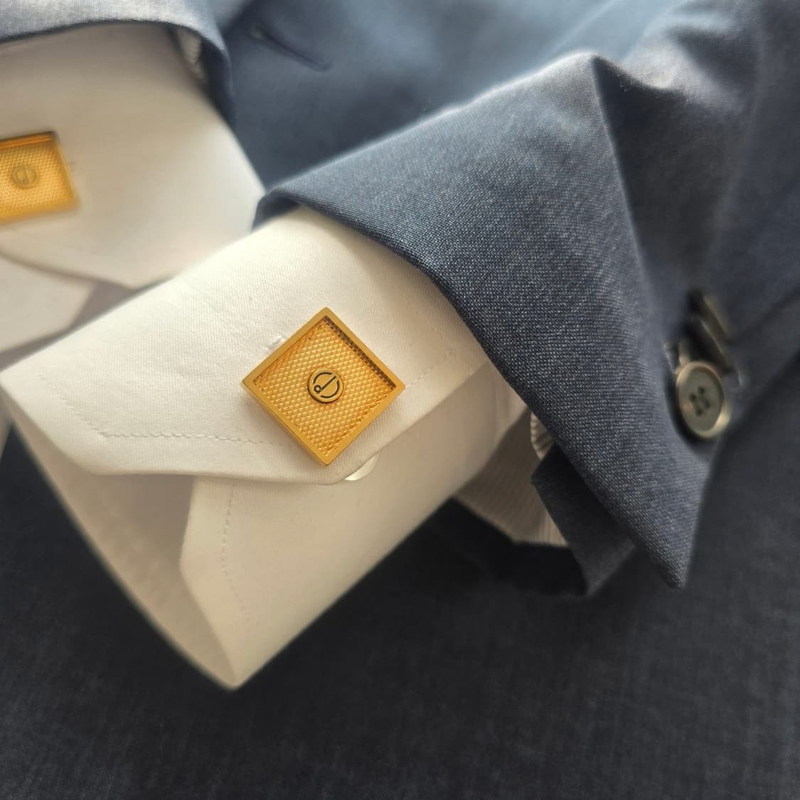 던힐 정품 명품 커프스 1.7cm A+등급 J16
 상품이미지8