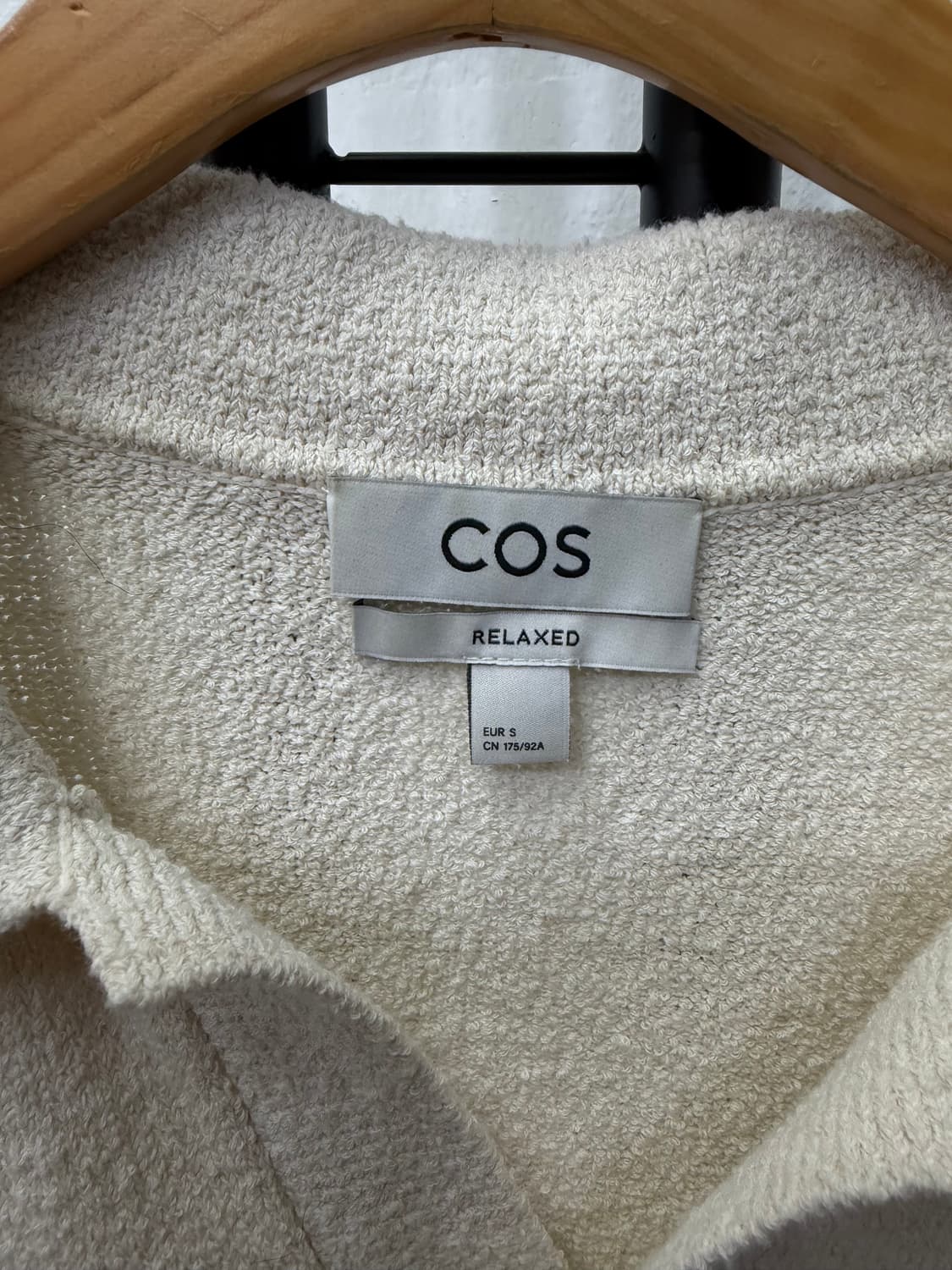 정품) COS 코스 남성 릴렉스핏 카라 니트 반팔 S 상품이미지5