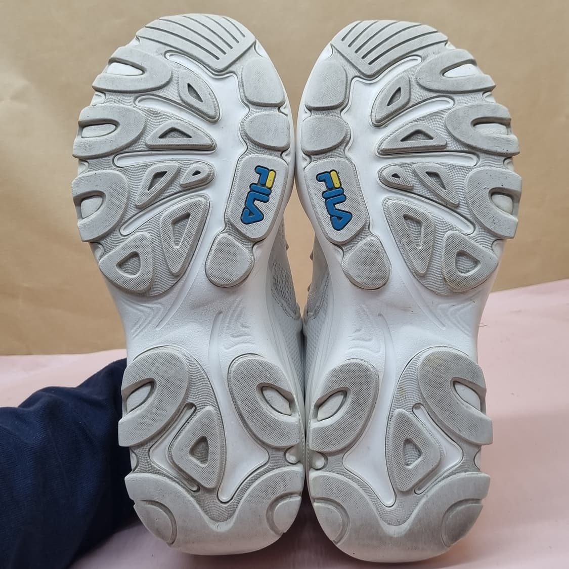 휠라 뉴런 여성운동화240 상품이미지3