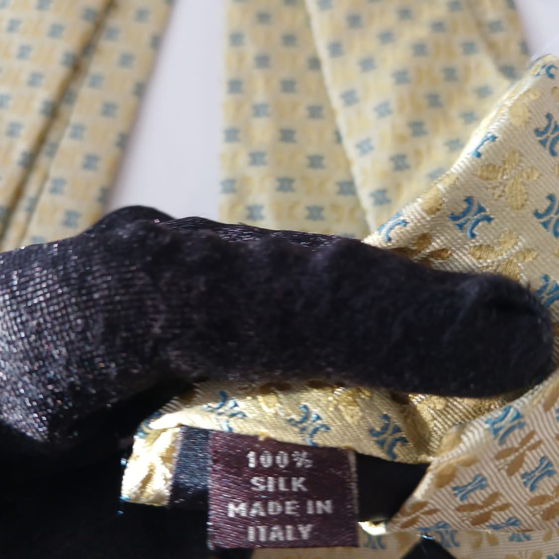 셀린느 실크 로고&나비 자카드 넥타이 9.2cm A+등급 A19030
 상품이미지8