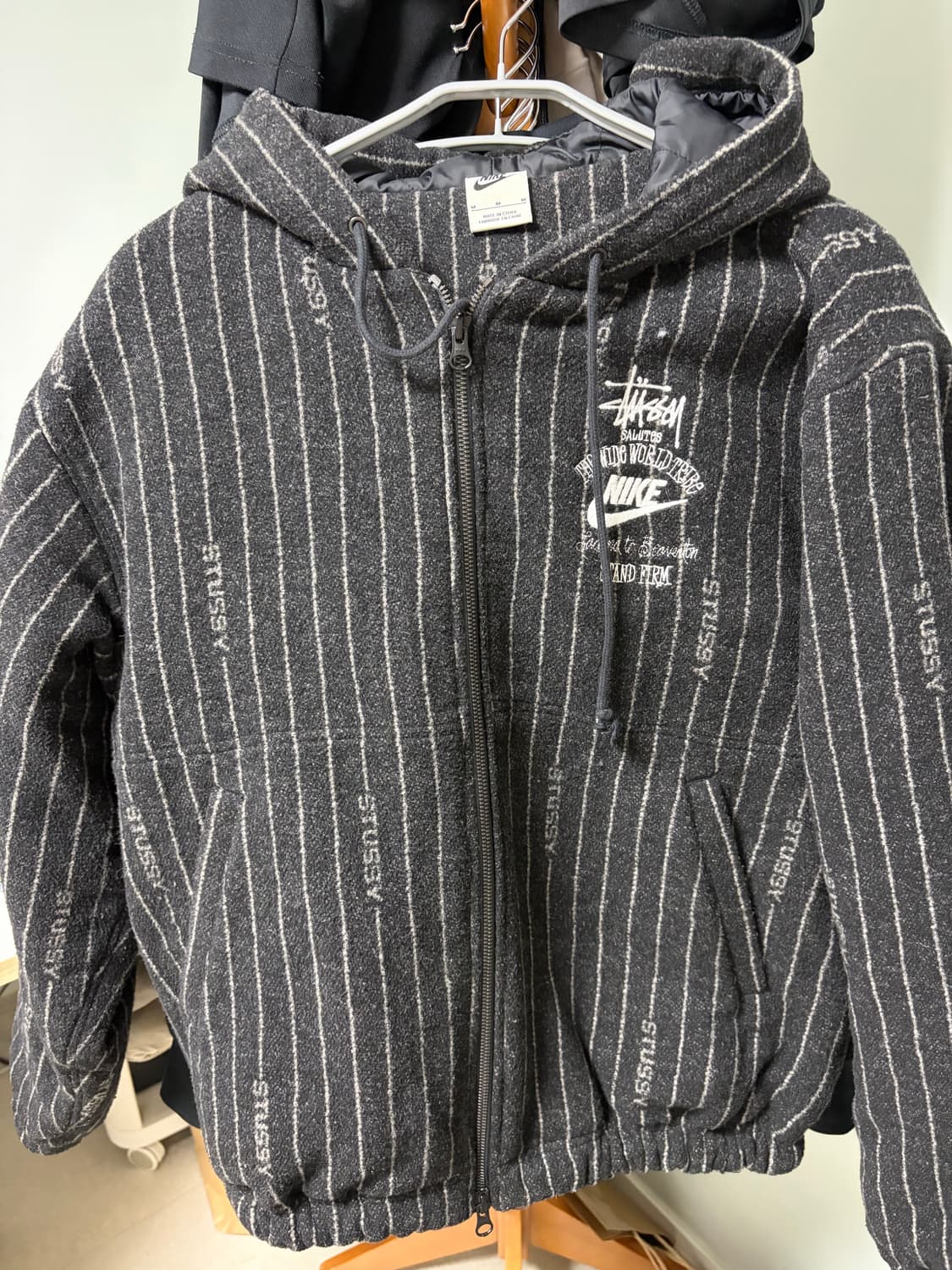 스투시X나이키 콜라보 후드자켓 상품이미지1