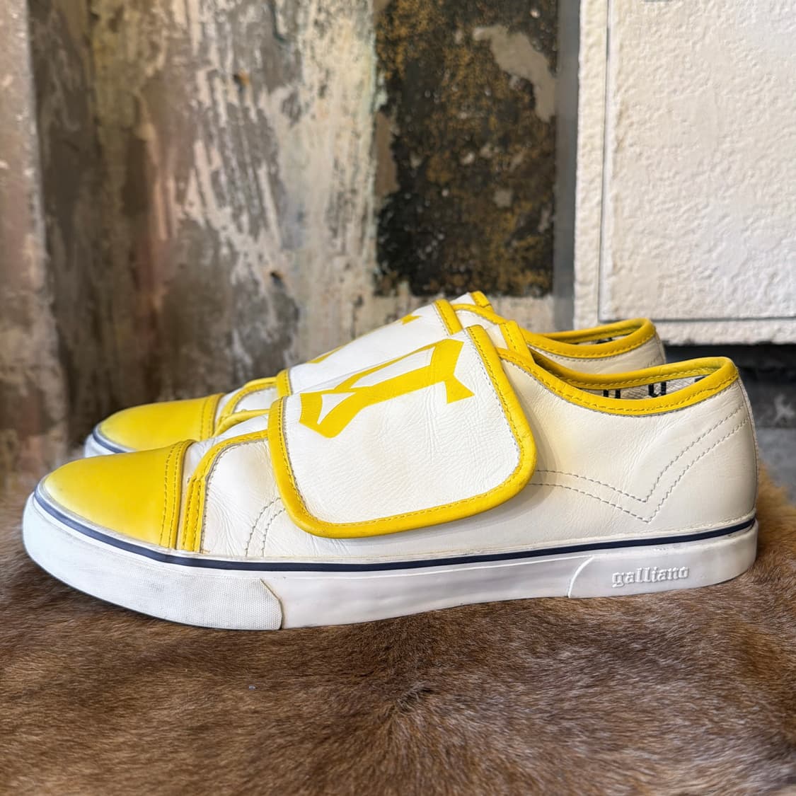 존갈리아노 레더 벨크로 스니커즈 상품이미지2