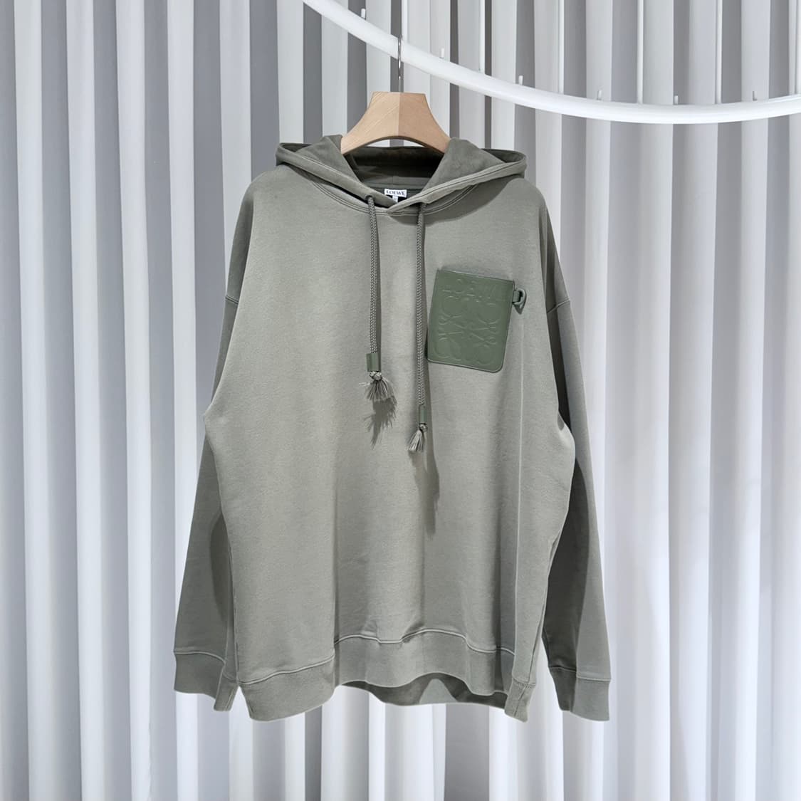 2XL / 로에베 아나그램 레더패치 후드티 상품이미지1