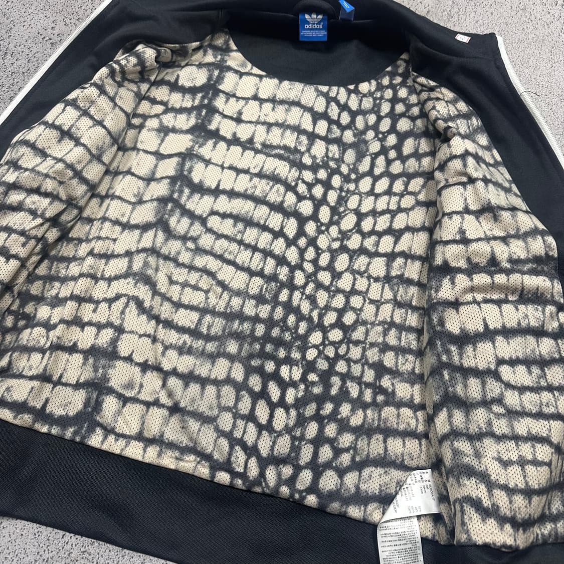 ✨ (바배) 아디다스 파이어버드 유로파 블랙 트랙탑 져지 상품이미지4