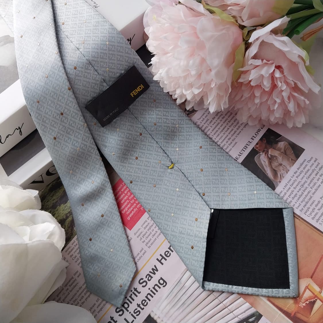 펜디 실크 라이트블루 주카 모노그램 넥타이 9cm A~B등급 K1327
 상품이미지3