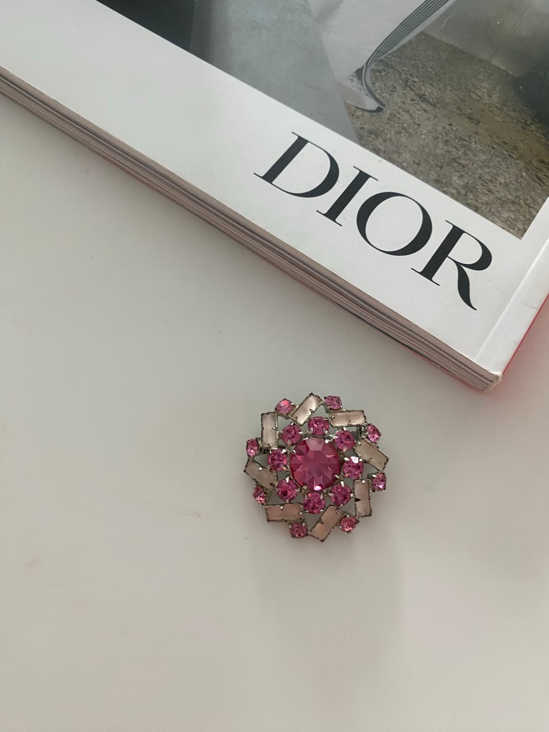 빈티지 핑크 큐빅 브로치 상품이미지1