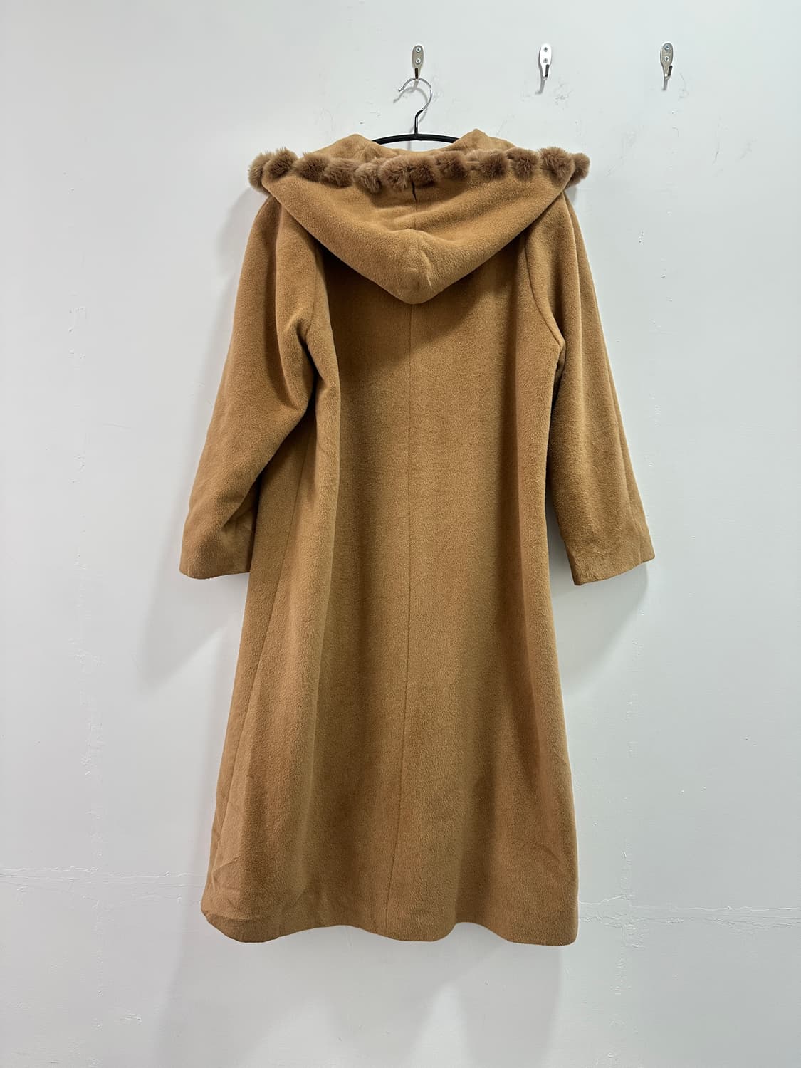 Fur trimming maxi coat 상품이미지5